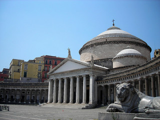 piazza-del-plebiscito-napoli